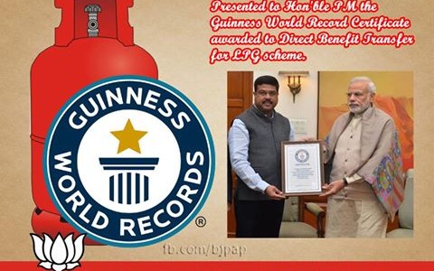 Petroleum Minister Dharmendra Pradhan presented the Guinness Book of World Records certificate in recognition of PAHAL as the largest cash transfer programme in the world to the Prime Minister Narendra Modi today in New Delhi
